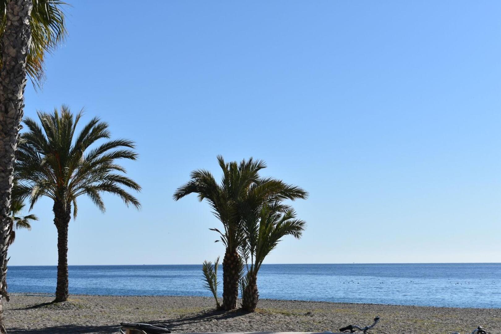 Apartamento 2 Dormitorios En Primera Linea De Playa San Cristobal Almuñécar エクステリア 写真