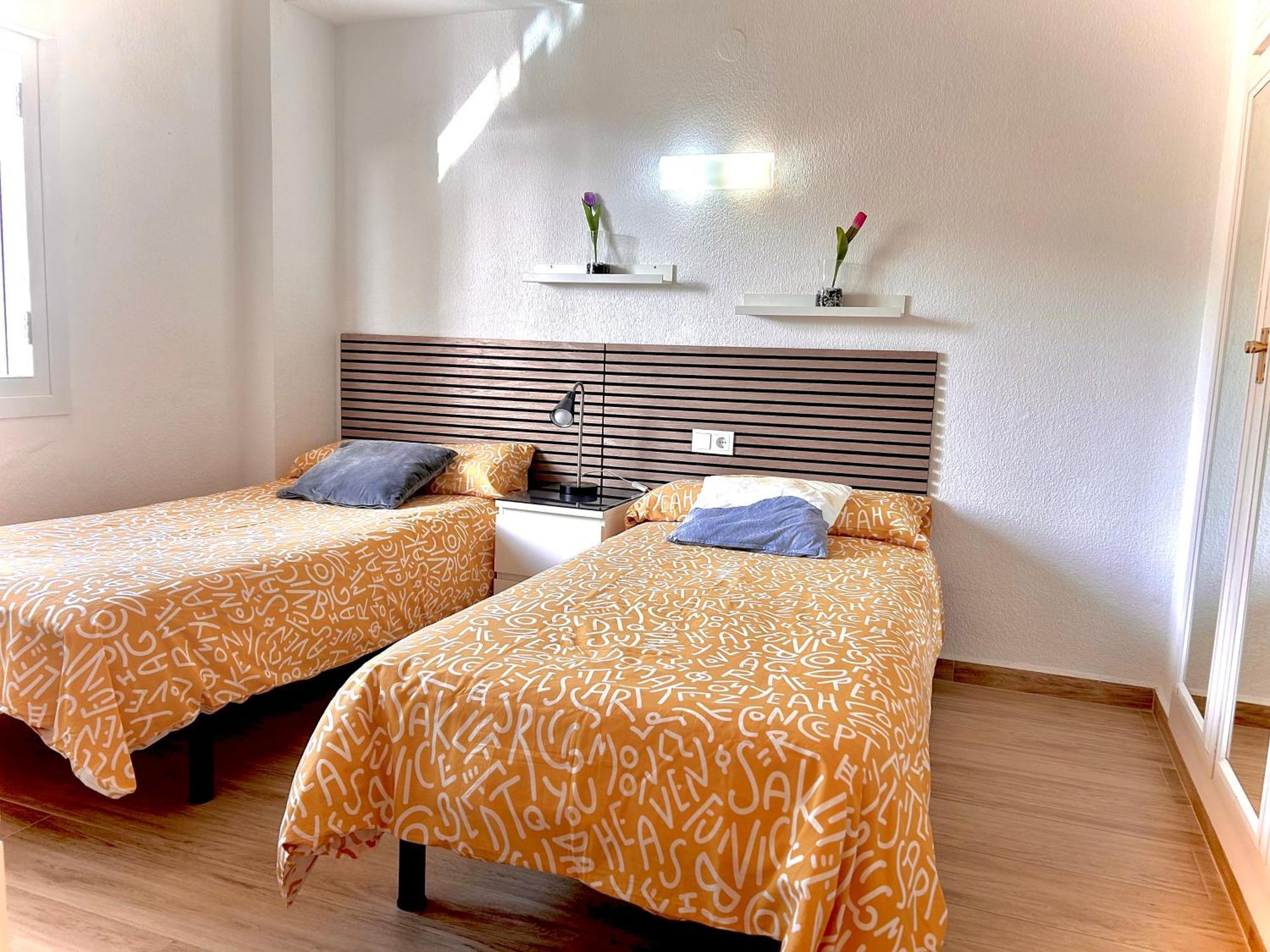 Apartamento 2 Dormitorios En Primera Linea De Playa San Cristobal Almuñécar エクステリア 写真