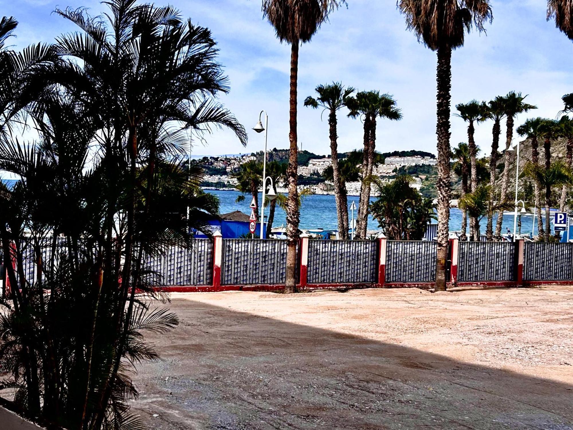 Apartamento 2 Dormitorios En Primera Linea De Playa San Cristobal Almuñécar エクステリア 写真